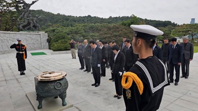 고상구 제2대 회장 취임, 세계한인회총연합회 이취임식 성황리에 개최